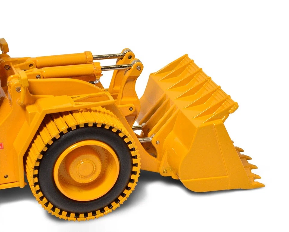 Caterpillar Cat 988B Wheel Loader - Beadless Tires - CCM 1:48 Scale Model New - Image 2 of 4