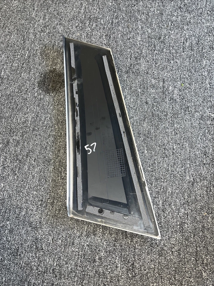 08-12 Buick Enclave Driver Cuarto Trasero Ventana Plástico Moldura Borde PASO DERECHO Foto 2 de 2