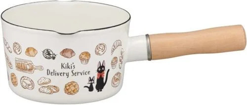 Poêlon émail Kiki la Petite Sorcière Skater pour réchauffer sans brûler vos viennoiseries