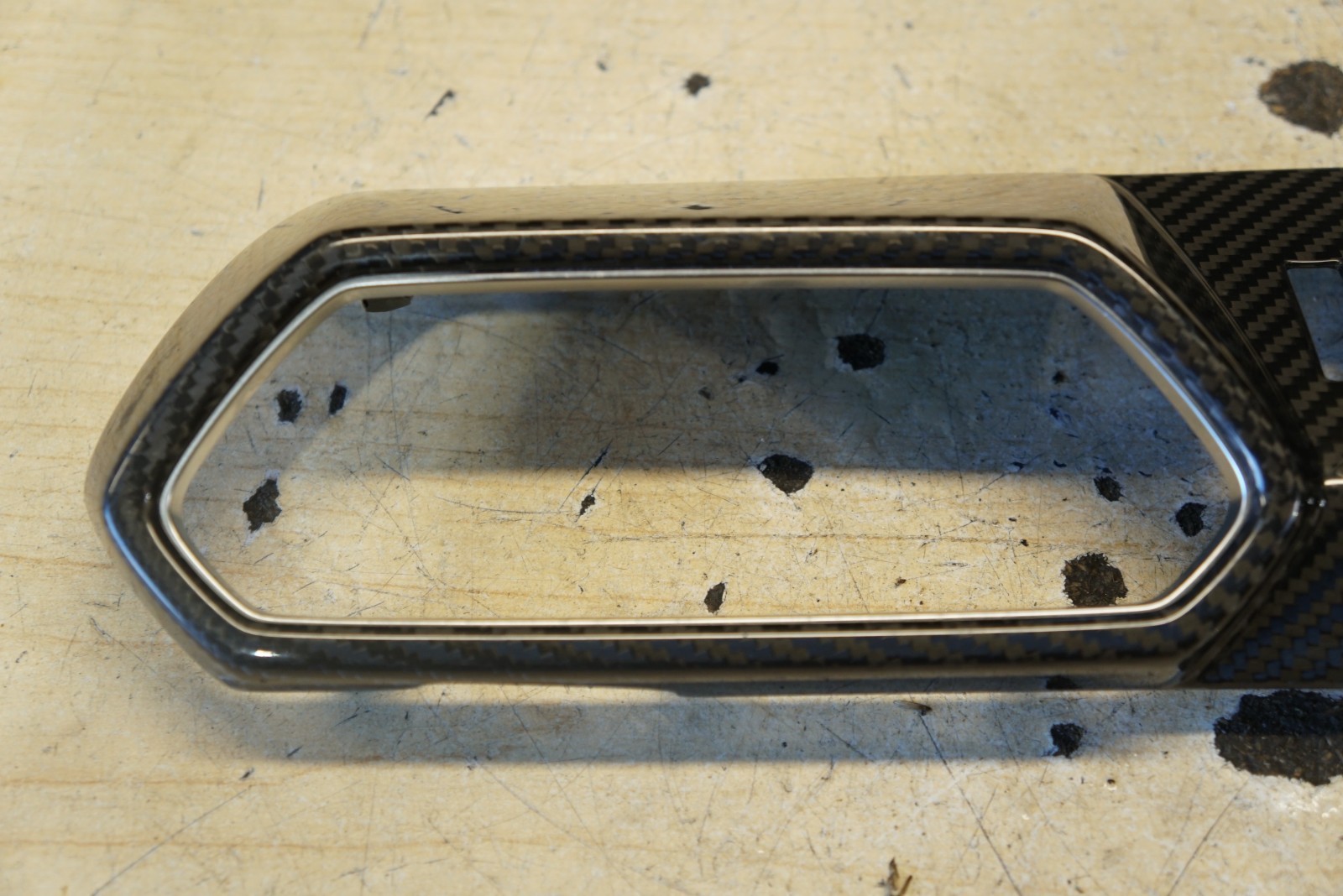 2018 - 2024 LAMBORGHINI URUS FRONT DASHBOARD CARBON FIBER AIR VENT TRIM OEM