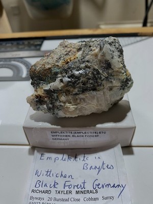 EMPLEKTITE ETC : DANIEL MINE, WITTICHEN, GERMANY. 167g MF4735