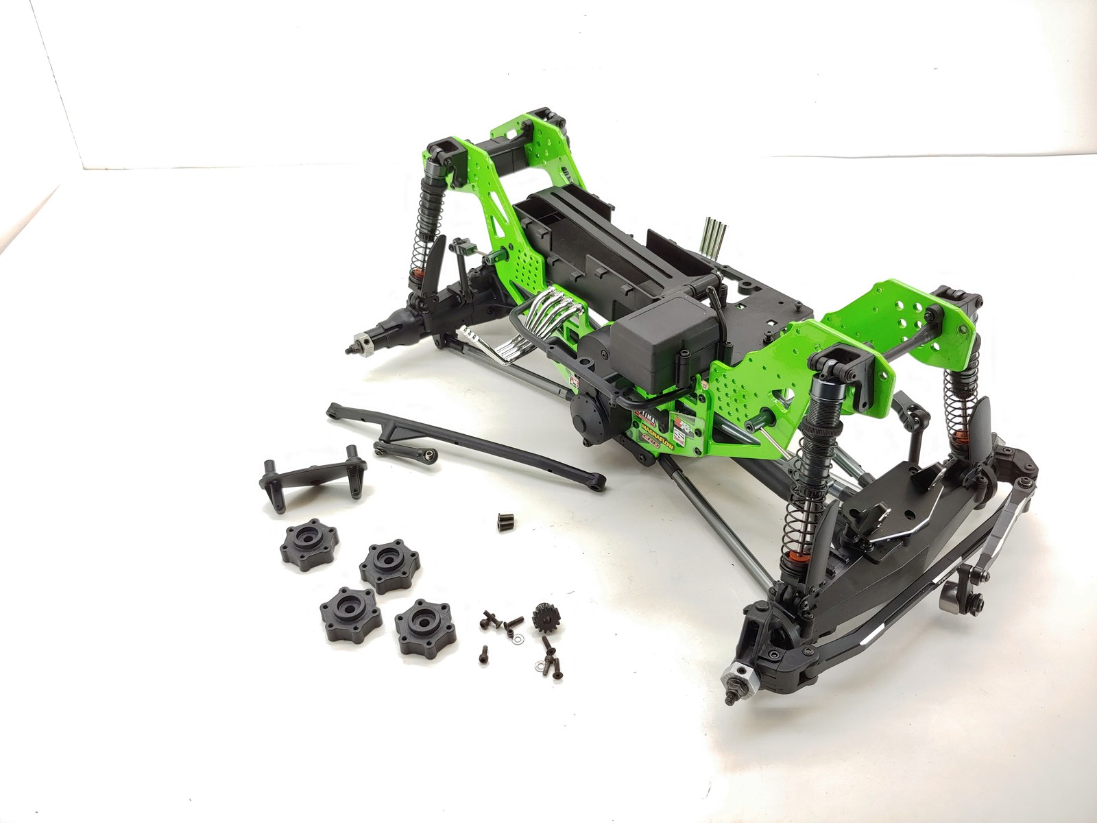 Losi LMT Grave Digger 1/8 Solid Axle Monster Truck Roller Slider Chassis Treal