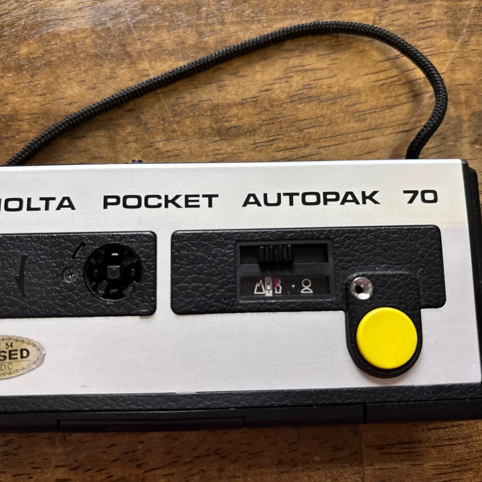 Minolta Pocket Autopak 70 Film Camera Bulbs 110 Cartridge Vintage EUC - Image 3 of 4