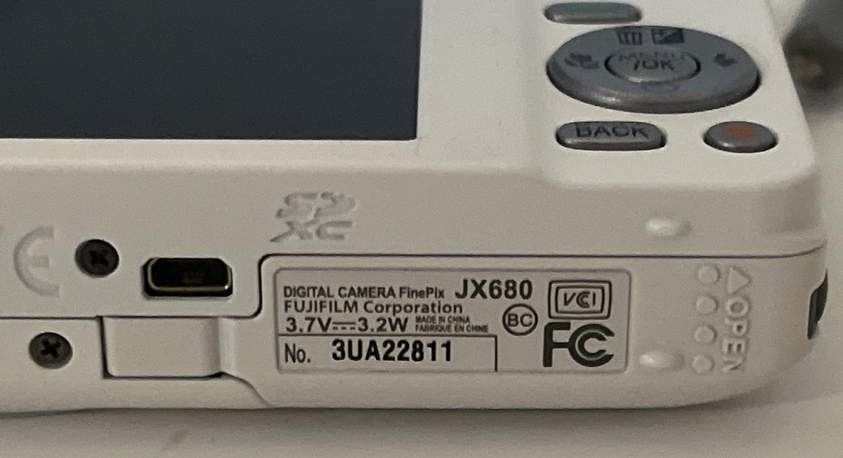 Fujifilm FinePix JX Series JX680 16.0 MP Digital Camera W