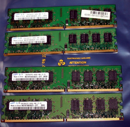 8 GB DDR2 RAM (4x2 GB) 800MHz Samsung (4x M378T5663QZ3-CF7) Tracked shipping EU