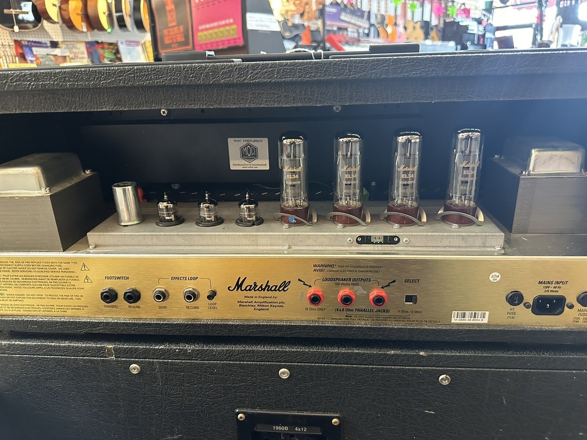 Marshall JCM 2000 dual super lead With 960B 4x12 Cabinet. Very