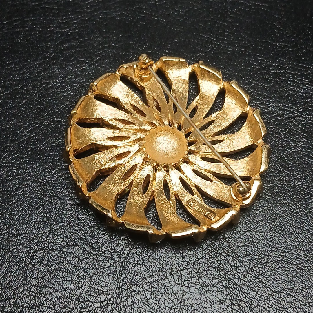moneページ Vintage Signed MONET Gold Tone Flower Pin Beooch. 11243 | eBay