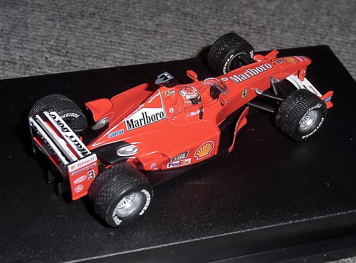 Mattel Hot Wheels Krombacher Marlboro 1/43 Ferrari F1-2000