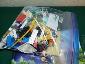 LEGO DC SuperHero Girls Super Hero High School 41232 Complete Set with 2 figures