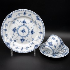 3-tlg. - Royal Copenhagen 1. Wahl Musselmalet Kaffeegedeck 1/756 1/719 1/573