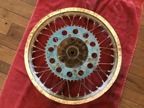 1986 Suzuki RM250 Rear Wheel Rear Hub - Picture 5 of 8