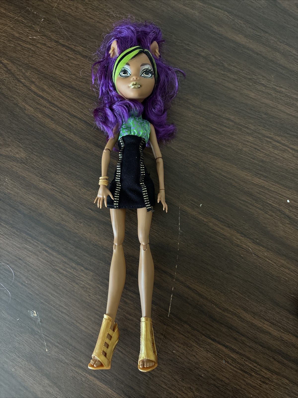 Wave 3 Clawdeen Wolf Monster Muñeca Alta Zapatos Pendientes de Vestir