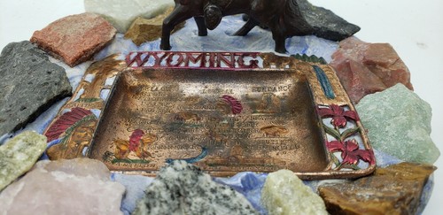 Vintage Blue Marble Wyoming Souvenir Ashtray With Copper Inset And Horse - Picture 9 of 11