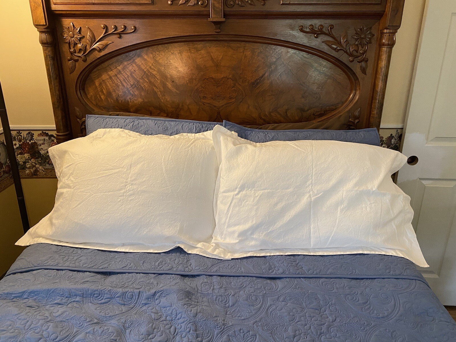 Picture 1 of 24
