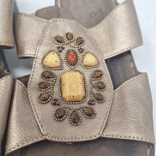 Natural Soul Naturalizer Gold Metallic Stone Jeweled Wedge Sandals Boho Size 10 - Picture 3 of 10
