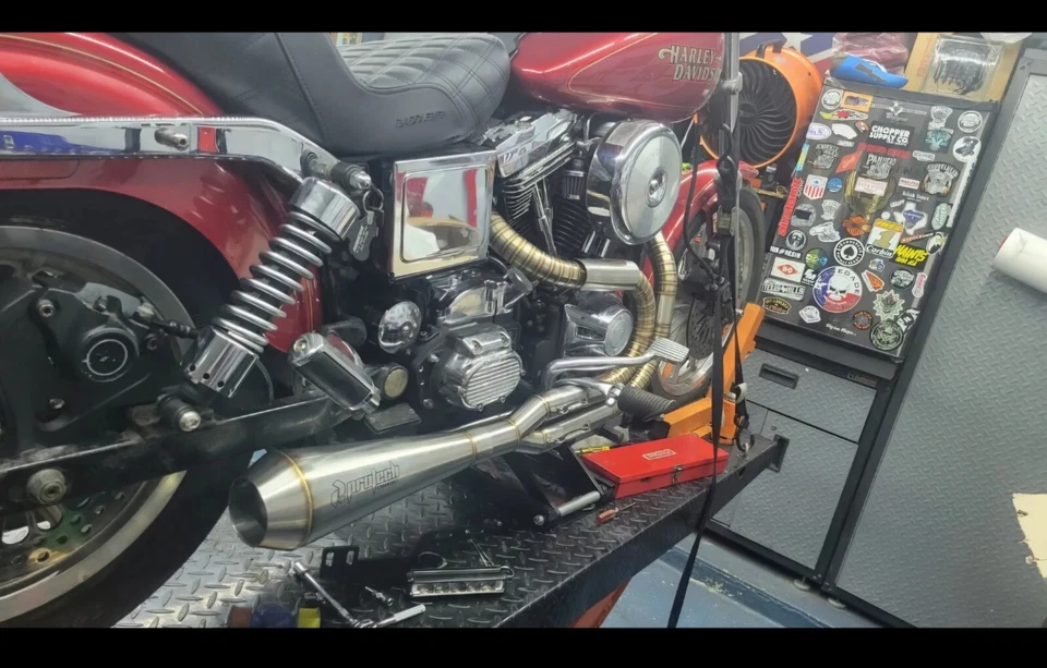 Escape Protech 2 en 1 Harley-Davidson Dyna Superglide Low Rider Street Bob Foto 2 de 4