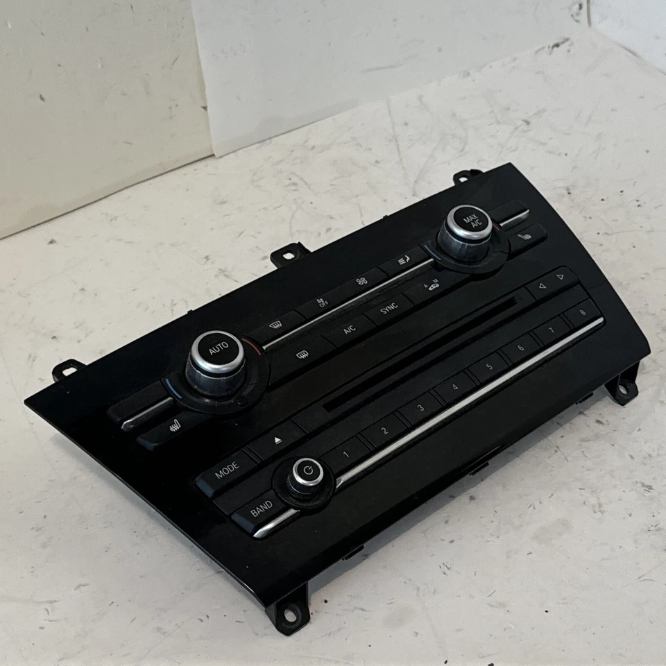 2017 BMW X3 FRONT DASH CONSOLE AC CLIMATE TEMPERATURE CONTROL SWITCH OEM 6821431 - Image 2 of 4