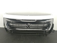 PEUGEOT PARTNER MK2 GRILLE MAIN 99869852 2015-2020 9810964880