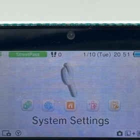 Nintendo 3DS region free Aqua Blue console / Charger / SD card /
