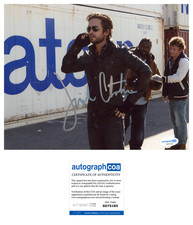 Justin Chatwin 'Shameless' Signed 8x10 Photo 'Jimmy' ACOA Justin Chatwin 'Shameless' Signed 8x10 Photo 'Jimmy' ACOA