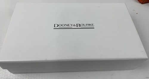 Dooney & Bourke Continental SAFFIANO Leather Clutch Wallet NEW - Picture 6 of 6