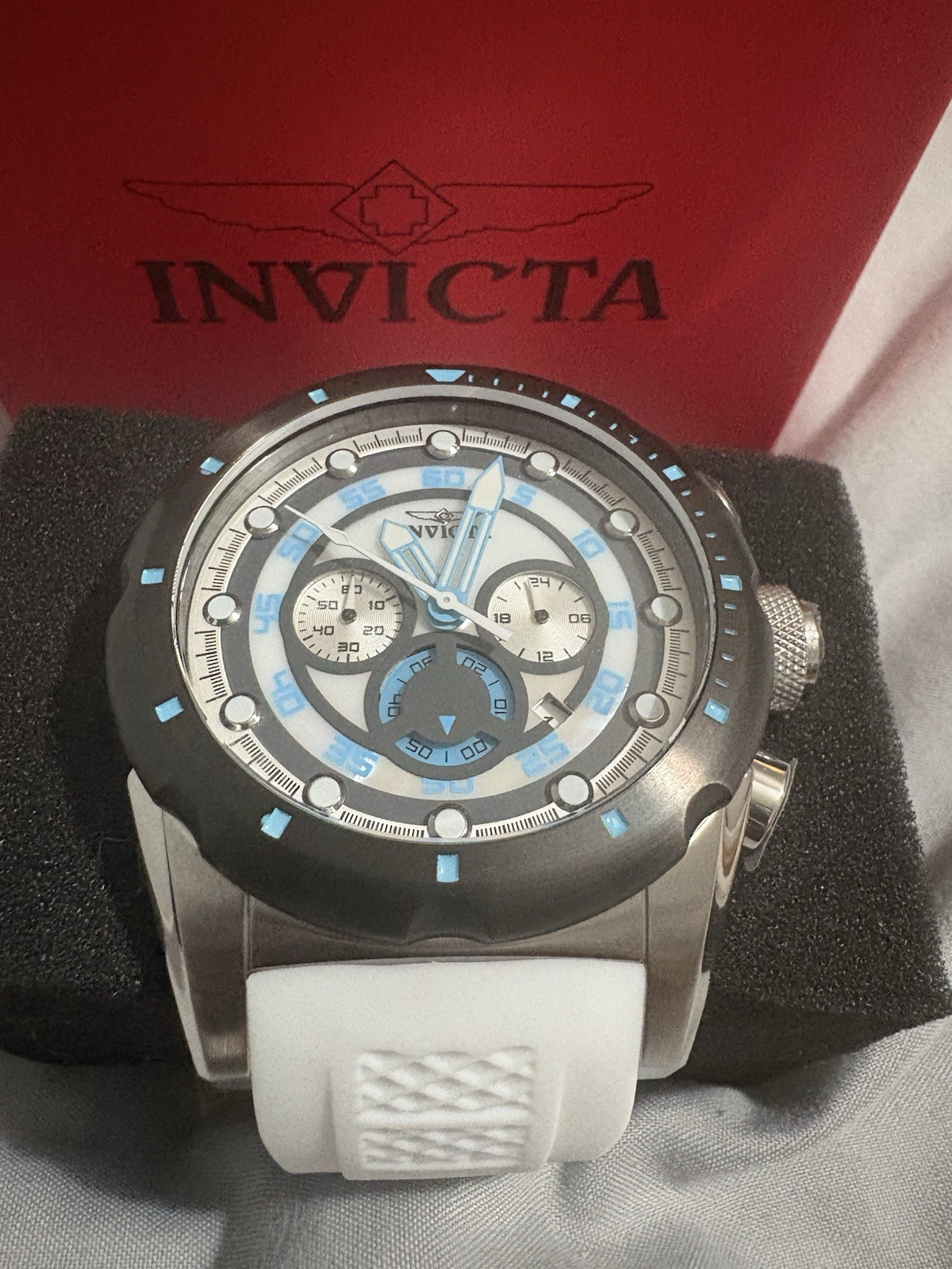 Invicta Speedway 50mm Mens Chronograph Watch White Blue Gunmetal Oyster Dial New