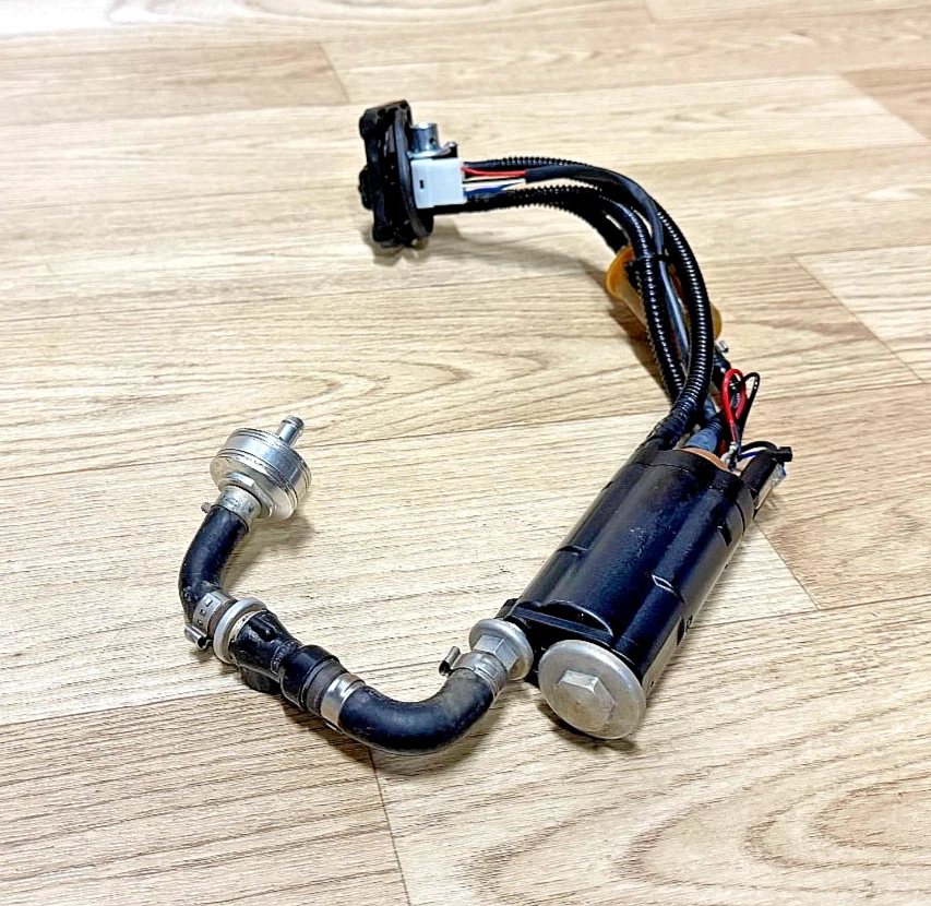 Bomba de combustible KTM 250 350 450 500 2012-2015 EXC-F XC-F SX-F OEM KTM 78107088600 Foto 3 de 4