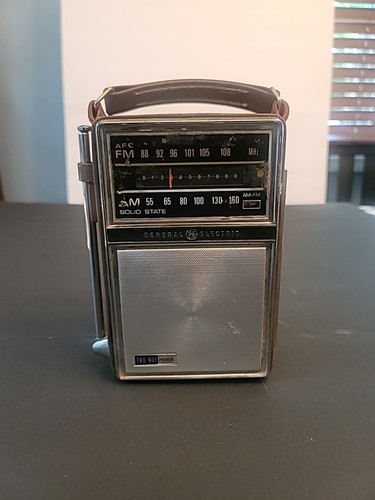 Vintage General Electric AM FM Radio GE Model P977E Solid State Brown ...