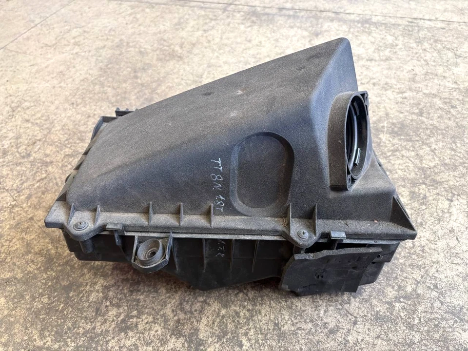 Caja de filtro de aire Audi A3 8L TT 8N VW Golf 4 Bora 1.8T 8L0133837F caja de aire Foto 2 de 4
