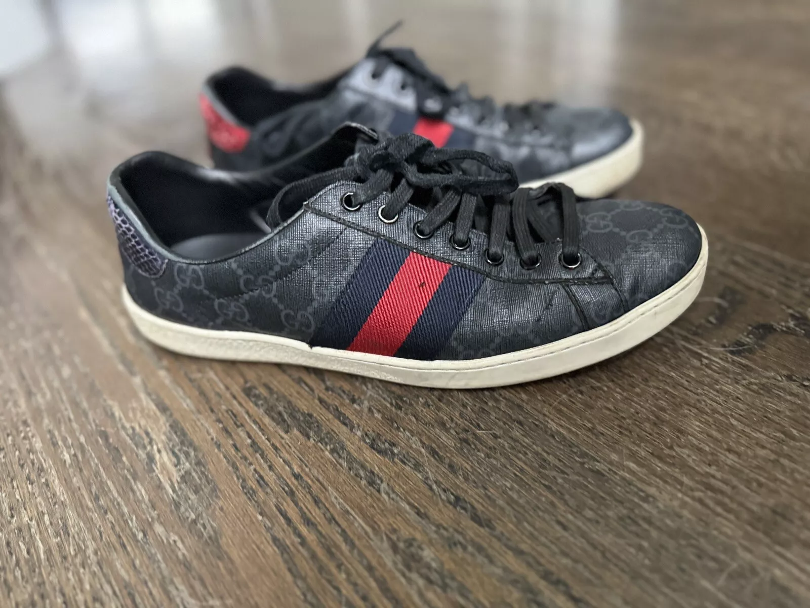 BASKETS GUCCI ACE GG SUPREME (TAILLE HOMME 8 US)