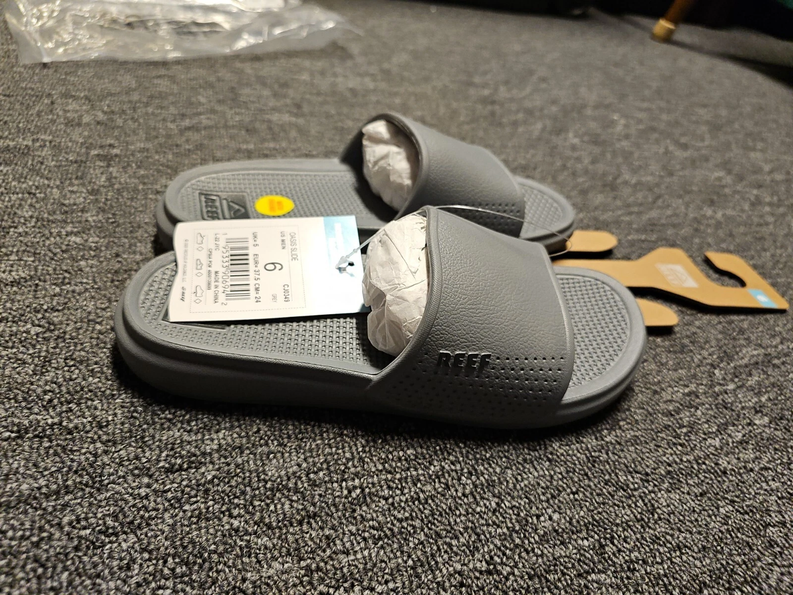 Reef Men's Oasis Slide Sandal - Grey NWT- Men's Size 6 Eur 37.5 New Shoes