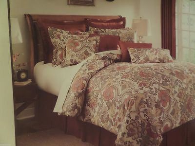 NOBLE EXCELLENCE  ''FRESCA''  MULTI  COLOR FLORAL 2PC STANDARD SHAM   NIB 