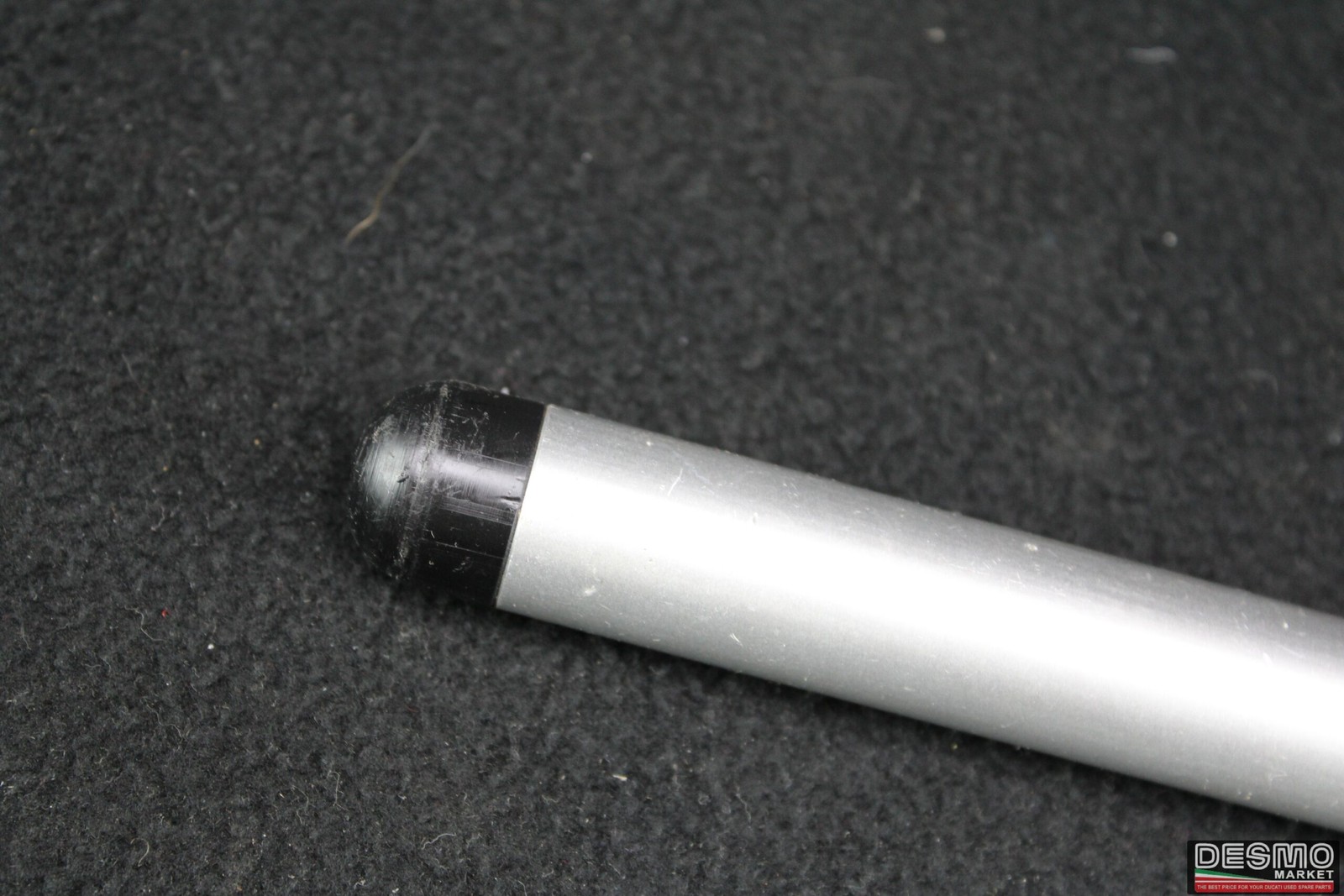 Ducati 748 996 998 Right Handlebar Tube 2 Mounting Bolts *U27408*