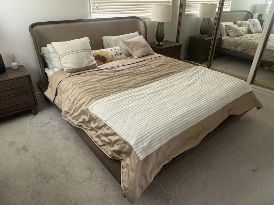 Modus Furniture Cal Cama King Foto 2 de 4