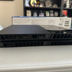 Sony PlayStation 4 PS4 Cosole w/ Box Cotroller Stand Remote 2TB CUH-1001A 500GB