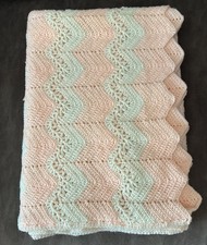 Vintage Handmade Crochet Baby Girl Blanket Chevron Pink White Scalloped Edges