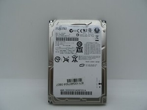 80 GB SATA NOTEBOOK FESTPLATTE FUJITSU MHW2080BH   2,5 ZOLL  #NFP256