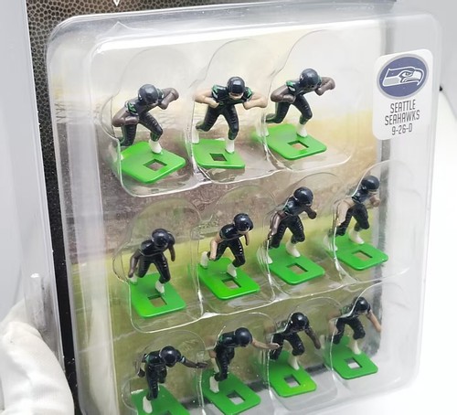 NFL Tudor Football SEATTLE SEAHAWKS Set Electric Football Game 11 Player - Picture 5 of 11