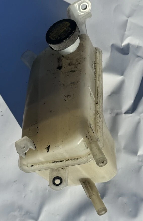 Reservatório de líquido de arrefecimento do motor Toyota Prius V 2010-2015, recuperação de líquido de arrefecimento do radiador - Imagem 2 de 4