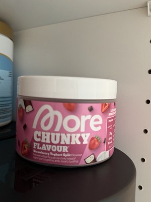 More Chunky Strawberry Yogurt Split- Neu & OVP