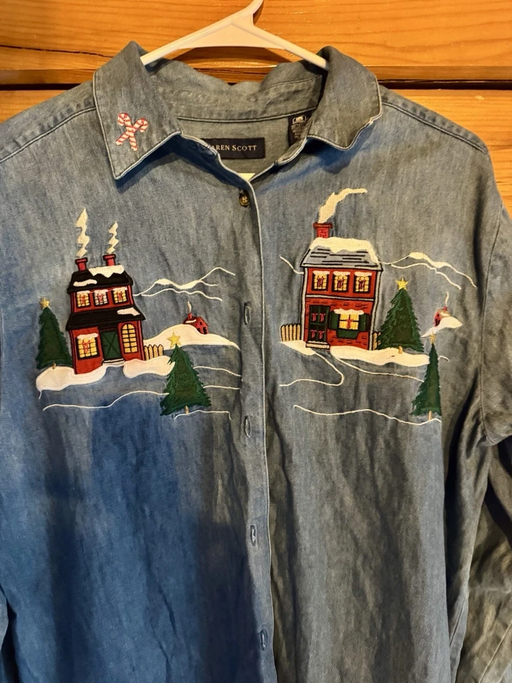 VTG Karen Scott Denim Button-up Embroidered Christmas Shirt Medium Snow House - Image 2 of 4