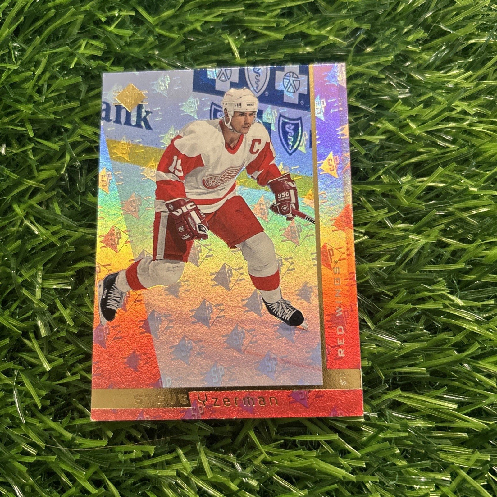 1996-97 UPPER DECK SP - STEVE YZERMAN RED WINGS #47 H27