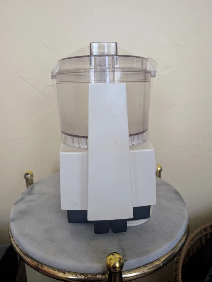 Vintage Cuisinart Mini-Prep Food Processor Model DLC-1TX - Image 2 of 4