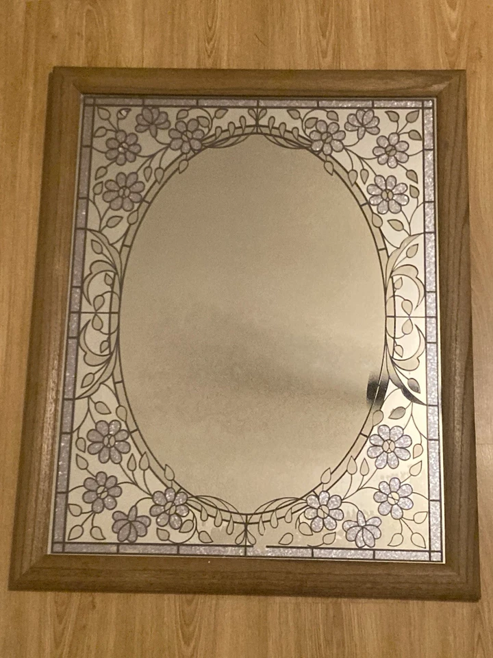 Espejo de pared rectangular de vitral grabado floral de colección años 80 marco de madera 25x30 Foto 3 de 4