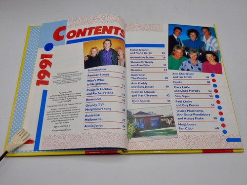 NEIGHBOURS TV Soap ANNUALS 1989 1990 1991, Special & Fact / Interviews Book - Picture 13 of 24