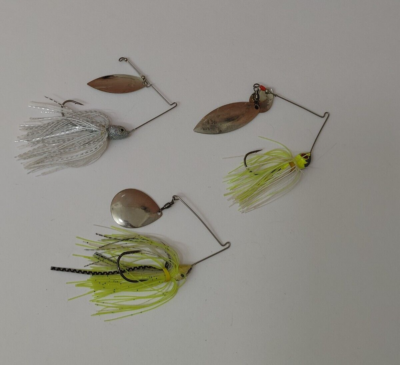 3) Assorted Brands Sizes and Colors Spinnerbait Fishing Lures Lot