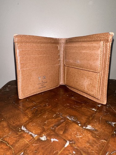 PRE-LOVED AUTHENTIC Louis Vuitton Monogram Canvas Marco Wallet MSRP $495 - Picture 5 of 8