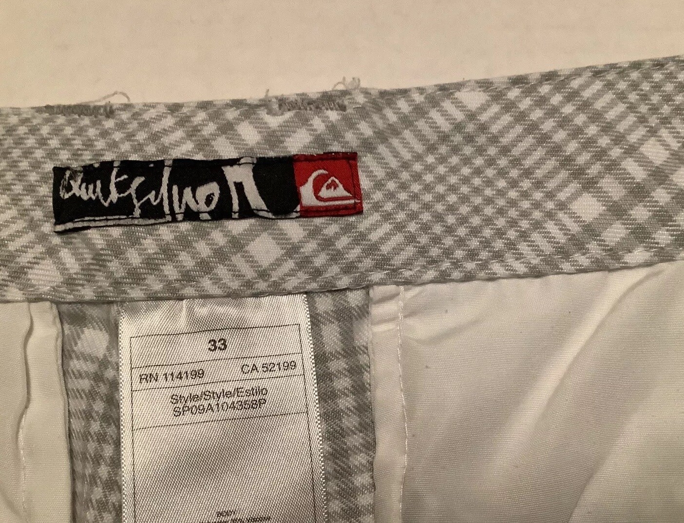 Quick Silver Men GrayWhite Plaid StripedChino Sho… - image 11