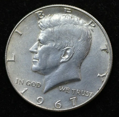 1967 - KENNEDY JFK HALF DOLLAR SILVER COIN - UNCIRCULATED CONDITION
