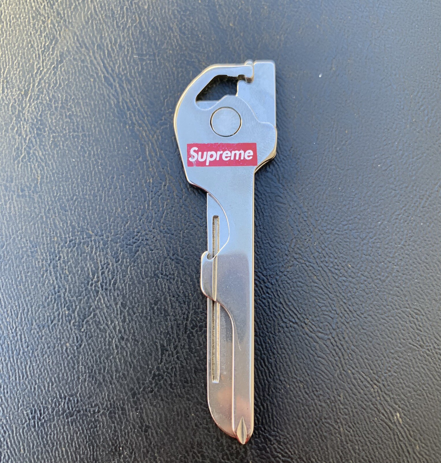 Supreme Swiss Tech Keychain 2014 Box Logo Accessory key Knife Utility